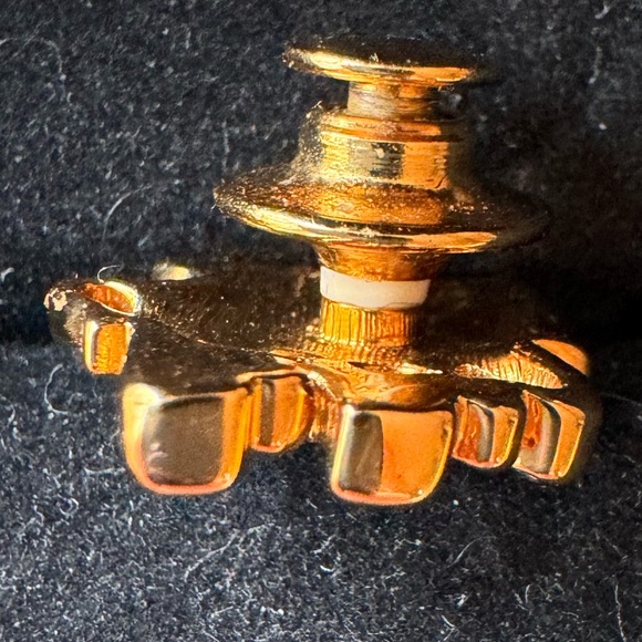 Swarovski crystal elaphant pin- green eyes - Picture 3 of 5